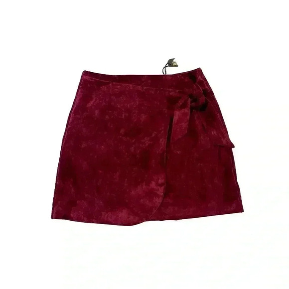 BLANKNYC Wrap Mini Skirt Size 28 Women’s Junior’s carmine red stylish  trend NWT - Picture 1 of 6